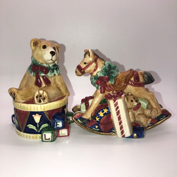 Fitz & Floyd Old FASHION CHRISTMAS Salt & Pepper Shakers Rocking Horse And Bear - Picture 2 of 13